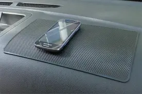 汽车仪表台上3M胶，有哪些好的清理办法吗？图片