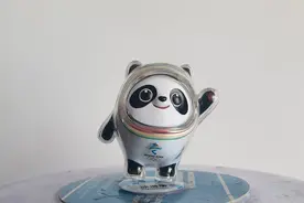 朋友圈搞笑创意文案图片