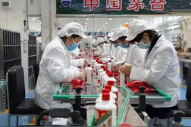 那些在茅台酒厂上班的人，会忍不住“偷喝”吗？老员工说出了真相图片