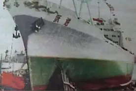 我国首艘万吨巨轮，处女航惨遭沉没，获救舰员：我们被鱼雷攻击了图片