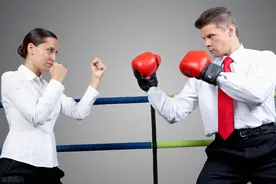 公司里内斗严重怎么办？职场人一定要注意了，走错一步全盘输图片