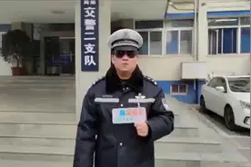 天冷了，帽子和头盔谁最保暖？交警测试给出答案图片