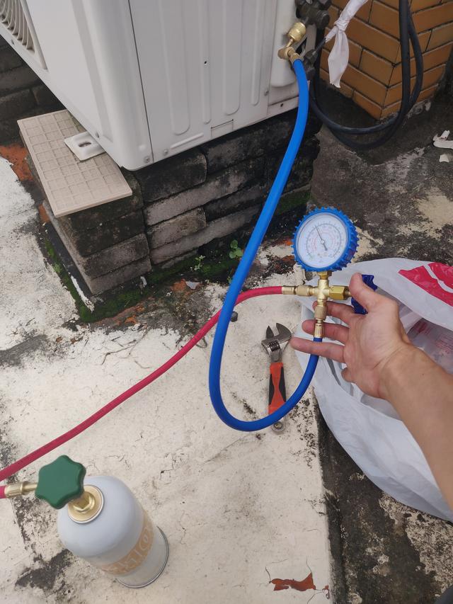 变频空调加制冷液