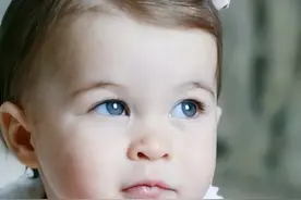 夏洛特成了唯一的蓝眼公主？7岁小姑娘气质沉稳，越来越像女王了图片