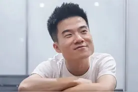 董宇辉给孩子推荐的历史书，每本都是直播间爆款，没介绍就卖光了图片