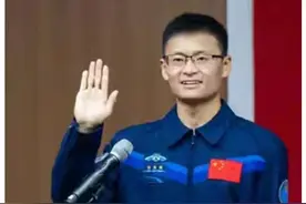 桂海潮有多厉害！同学夸他从小是学霸，高三班主任：他放弃读北大图片