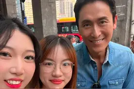 10位港星现身广州街头：有人被吐槽不注重卫生，有人带美女齐跳舞图片