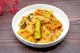 多地出现吃凉皮中毒事件，一份凉皮藏着哪些食品安全陷阱？图片