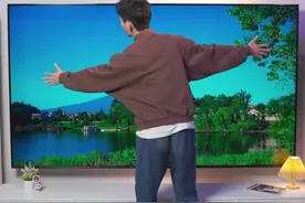 为什么越来越多人选择100寸电视？体验后发现，它真的很爽图片