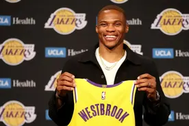 NBA球星总薪资排名，曾经榜首的加内特已经跌到了第九的位置图片