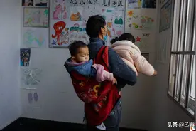 男子40岁才娶上老婆，生两个娃都不对劲，他后悔不迭却无力回天图片