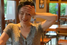 46岁张彤：单身住上海豪宅，健身逛街，自称不结婚不生娃生活很爽图片