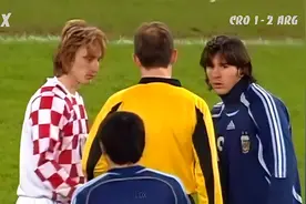 回忆杀！18岁梅西遇上20岁莫德里奇，却被两位“中超名宿”抢戏图片