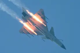 印军阵风战机内部语音曝光！被霹雳-15击中后，飞行员绝望大喊！图片