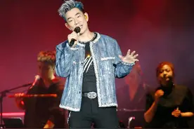 22年前被任贤齐救过的女孩，来看演唱会了……图片