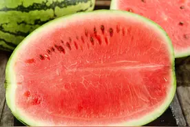 “隔夜西瓜”一口8400个细菌？还能吃吗？关键看这几点图片