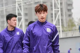 国安向巴顿提出续约遭拒，他投奔保级球队只为获得更多出场机会图片