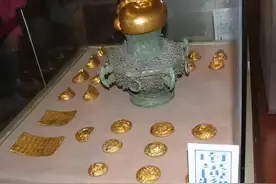 82年一老农挖出黄金和花瓶，嫌花瓶破扔了，专家：花瓶是无价之宝图片