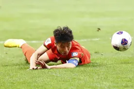 世预赛｜国足合练武磊依旧无法参与，百场纪念，何时才能到来？图片