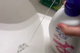 晨意帮忙丨天猫买的洗发水挤出蟑螂卵？海飞丝最新回应：正取样送第三方机构检测图片