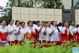 中考启幕 贵安新区2467名考生赶考图片