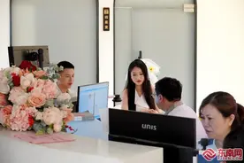 无需户口本！婚姻登记全国通办首日 福建426对新人见证幸福图片