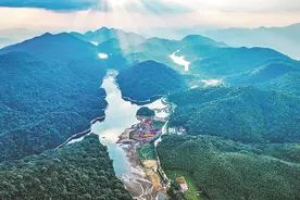 广东首个整村灵活构网型智能微电网成功投产 年均停电时间从103.2分钟降为0分钟图片