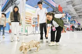 从“木牛流马”到“火箭模型”  看职业技能人才秀“绝活”图片
