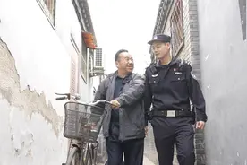北京公安“杰出青年卫士”崔东博：沉在胡同里，真诚融于一言一行图片