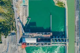 鱼儿如何“翻越”大坝回家？银江水电站建千米洄游鱼道图片