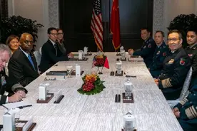 周波：今年香会的气氛变了，一谈“秩序”美国好像已经没了底气图片