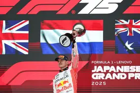 F1日本大奖赛：维斯塔潘破赛道纪录夺冠图片