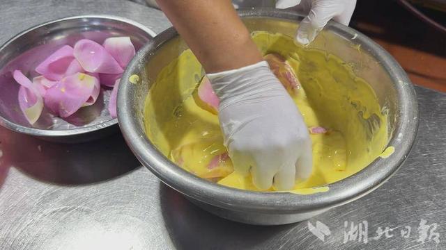 汉川“荷花宴”消暑醉游人