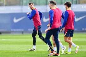 （外代二线）足球——西甲联赛：巴萨赛前备战(2)图片