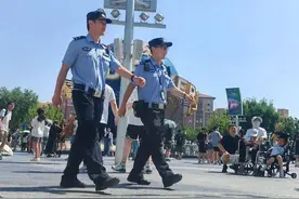 北京环球度假区50余名涉旅违法人员被拘留，警方：严厉打击“黑导游”图片