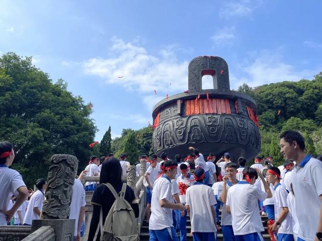 鼎湖山研学爆单了！已超3.8万人打卡