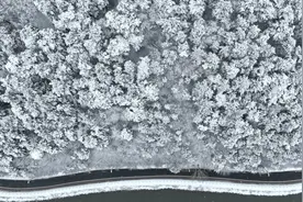 60万米高空超级视角｜北纬42°的冰雪如画吉林图片