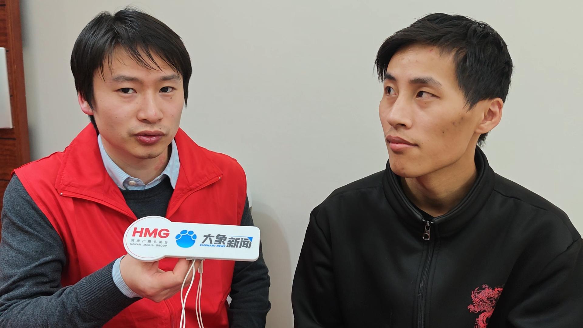 父亲狱中得知儿子走丢急得吐血 24年后终团聚