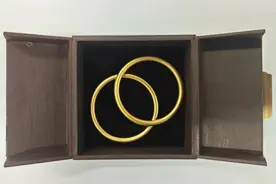 每克黄金只要472元？浙江女子花1.6万买黄金手镯，收到却傻眼了图片