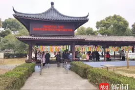 常熟市董浜镇徐市社区举办“我们的节日·元宵”猜灯谜赏书法主题活动图片