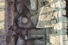 龙门石窟上新：加固维修时墙壁内发现佛头等80余件精美文物图片