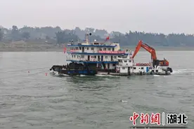 长江全线水道节前养护疏浚施工收官图片
