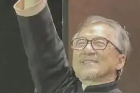 不满成龙被批变老，大师兄洪金宝霸气回怼：有谁不会老？图片