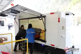 云南大关：快递投递迈入“无人配送”时代图片