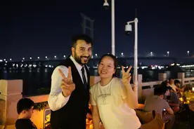 特写｜伊拉克博主老王游泉州：烟火气与千年文化交融，“感觉像回家一样”图片