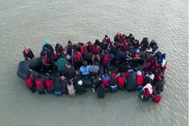 “捉蝎行动”成功！欧洲最臭名昭著的蛇头在伊拉克被捕图片