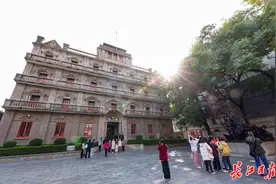 穿越时空感悟“八一精神”，探访团走进南昌八一起义纪念馆图片