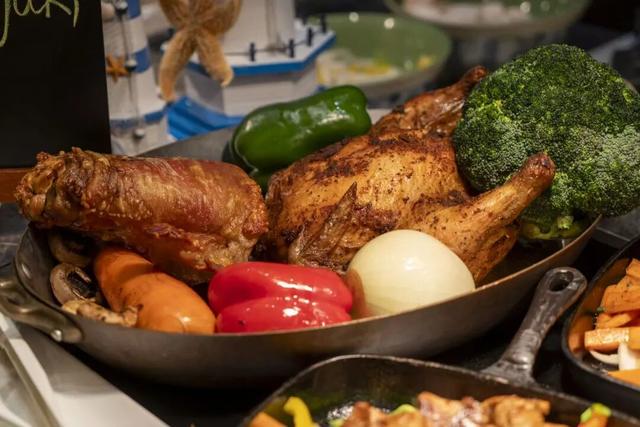 上海Citywalk正当时！市区5星级酒店客房折上折！大闸蟹自助、双人下午茶特惠价！免费住宿福利到