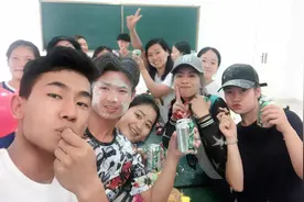 天涯共明月 在昆外国友人开心体验中国中秋佳节图片