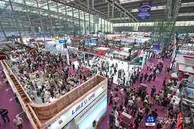 超五千款产品亮相世界无人机大会，高空清洗“蜘蛛人”吸睛图片